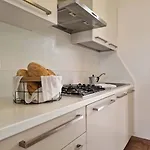 Apartamento Cozy Flat In A With Swimming Pool *