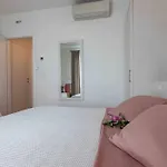 Cozy Flat In A With Swimming Pool Appartement