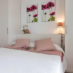Cozy Flat In A With Swimming Pool Apartamento *