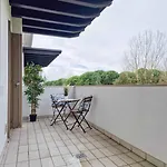 דירה Cozy Flat In A With Swimming Pool ביביונה