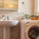 Cozy Flat In A With Swimming Pool דירה