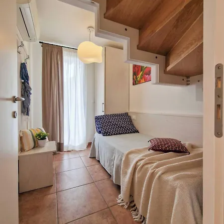 Cozy Flat In A With Swimming Pool Daire Bibione