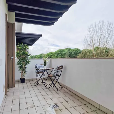 Cozy Flat In A With Swimming Pool