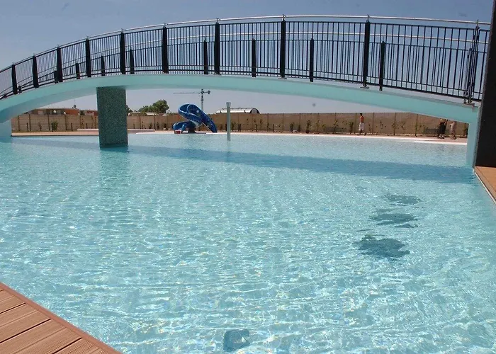 Cozy Flat In A With Swimming Pool Lägenhet *